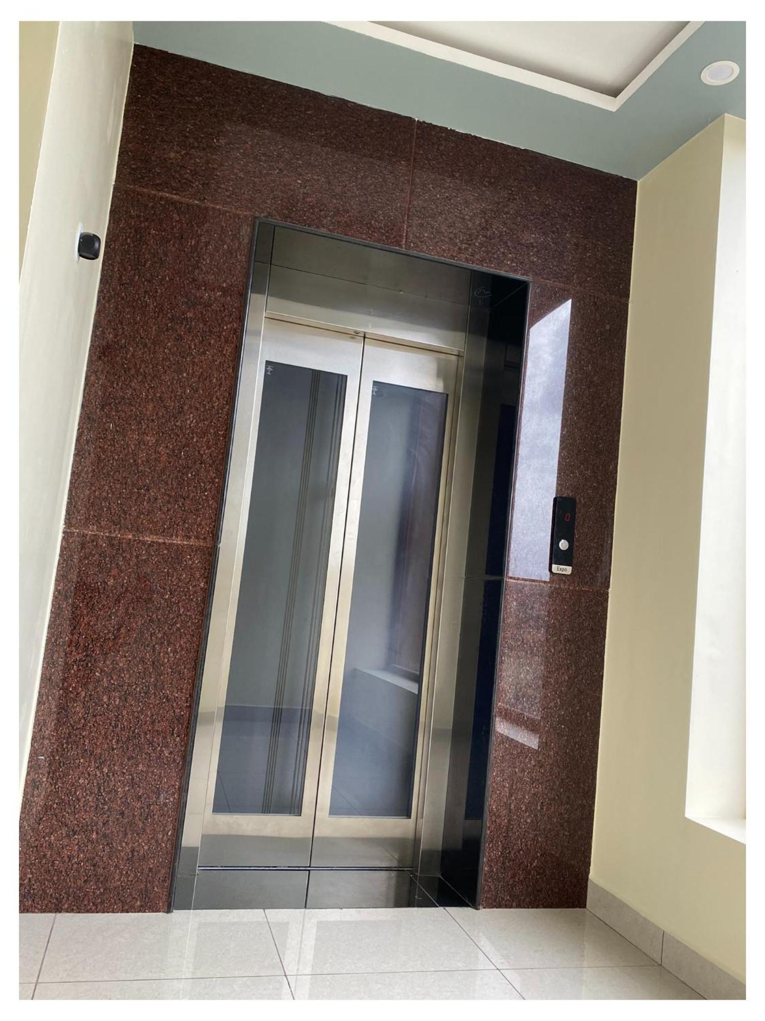 The Landmark Tower Tirunallar Exterior photo